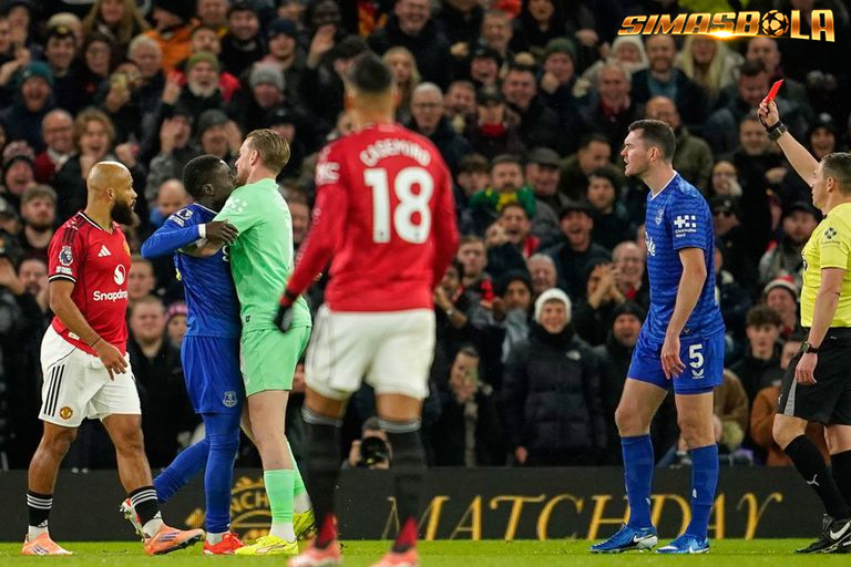Tidak Cari-cari Alasan, Ruben Amorim Akui MU Memang Layak Kalah dari Everton