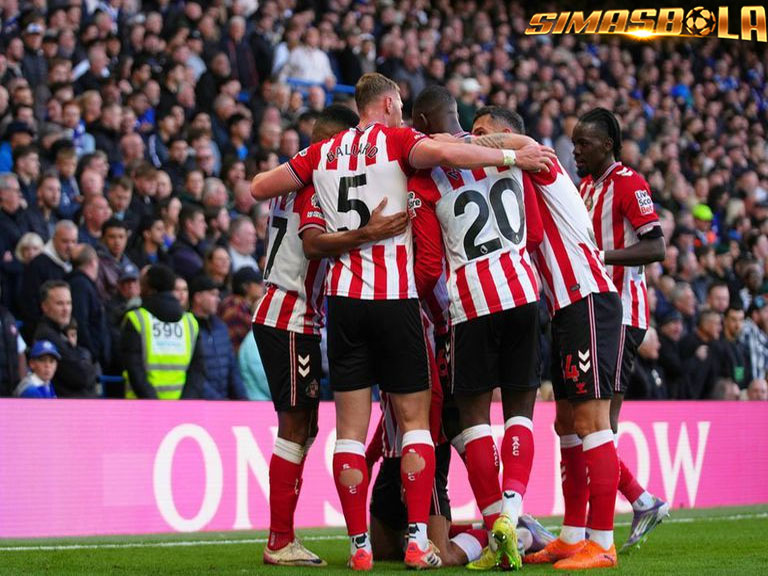 Dari Championship ke Papan Atas Premier League: Bedah Taktik Sunderland di Tangan Regis Le Bris